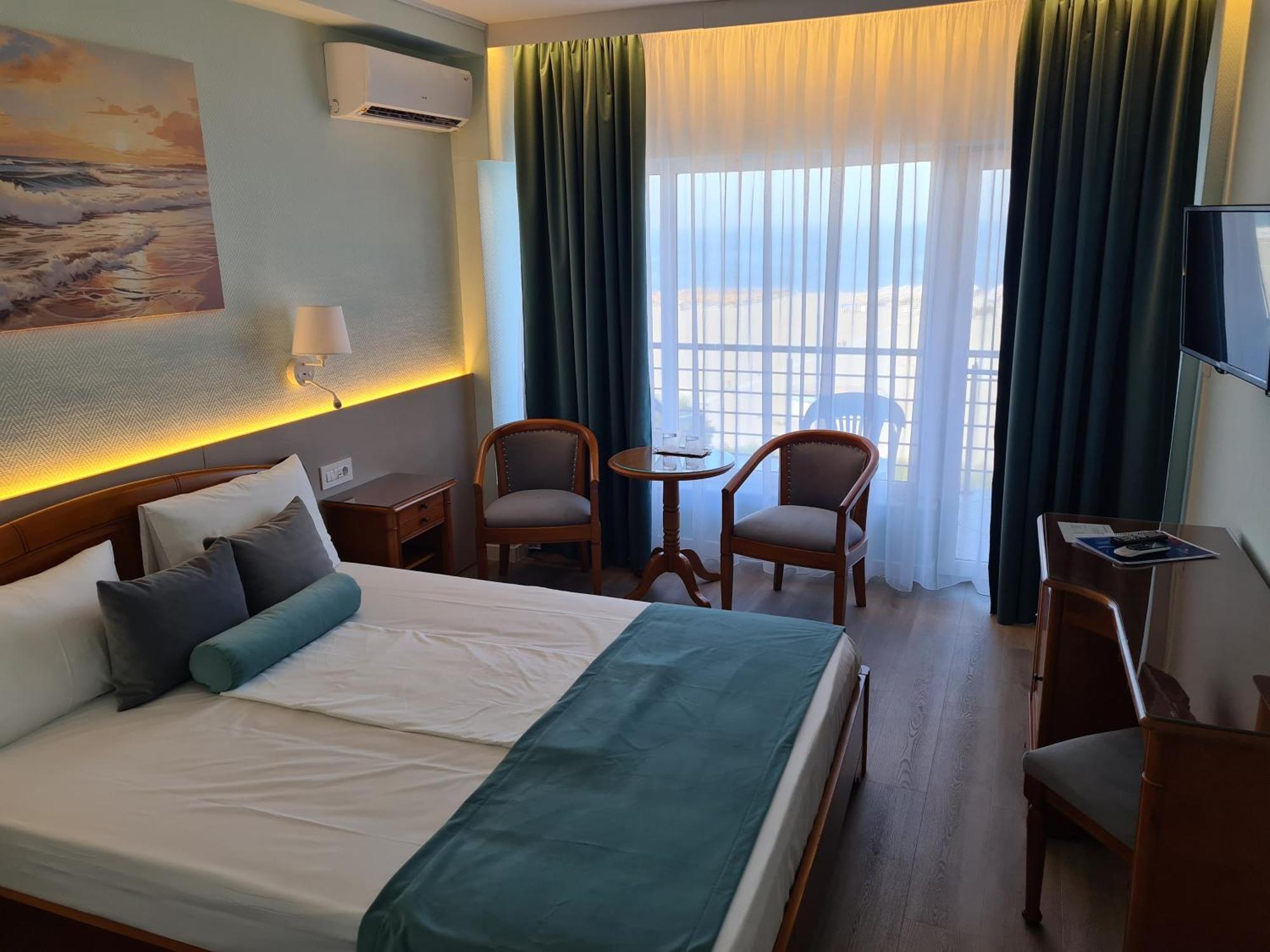 Hotel Comandor Mamaia Luaran gambar