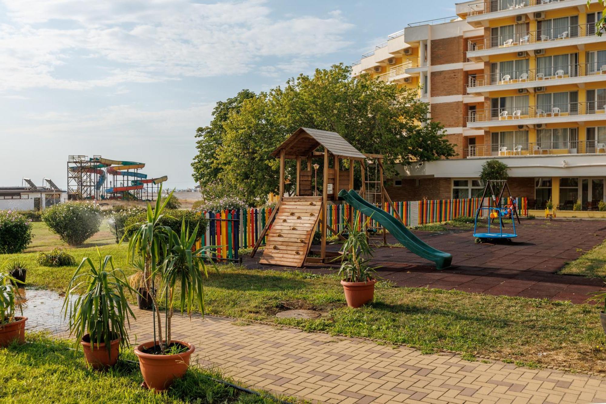 Hotel Comandor Mamaia Luaran gambar