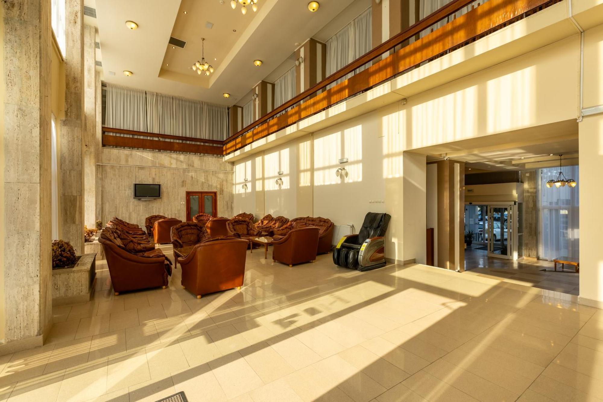Hotel Comandor Mamaia Luaran gambar