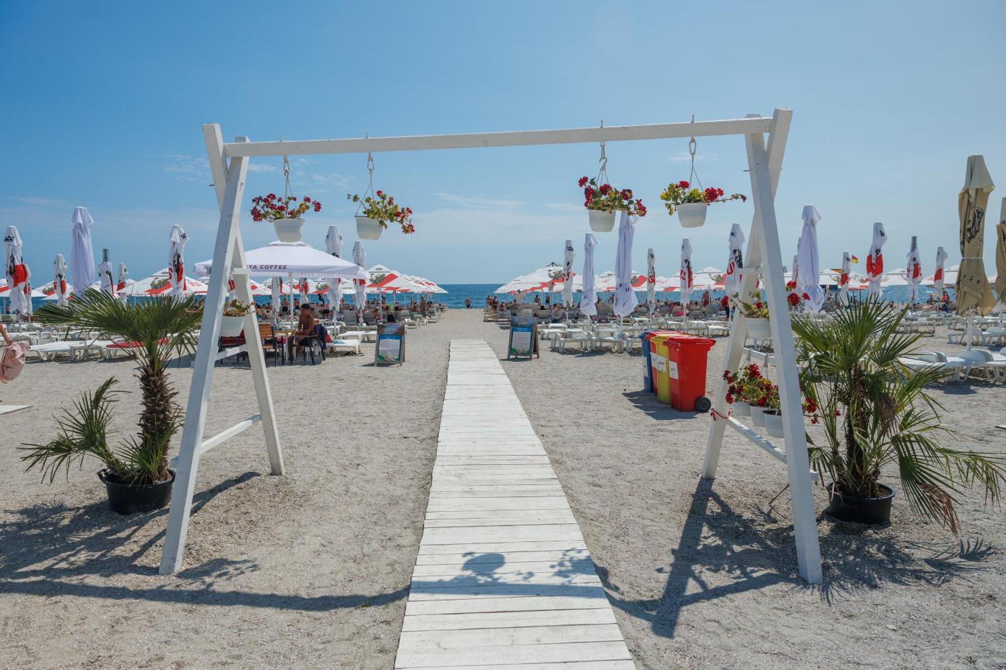 Hotel Comandor Mamaia Luaran gambar